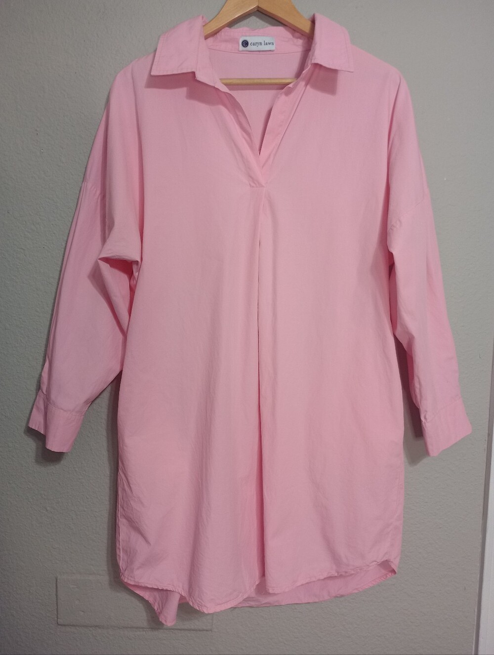 Caryn Lawn Preppy Star Poplin Dress In Pink With Orange Star Patch